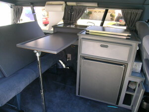 1995 Ford Aerostar XL with Country Homes Kitchen